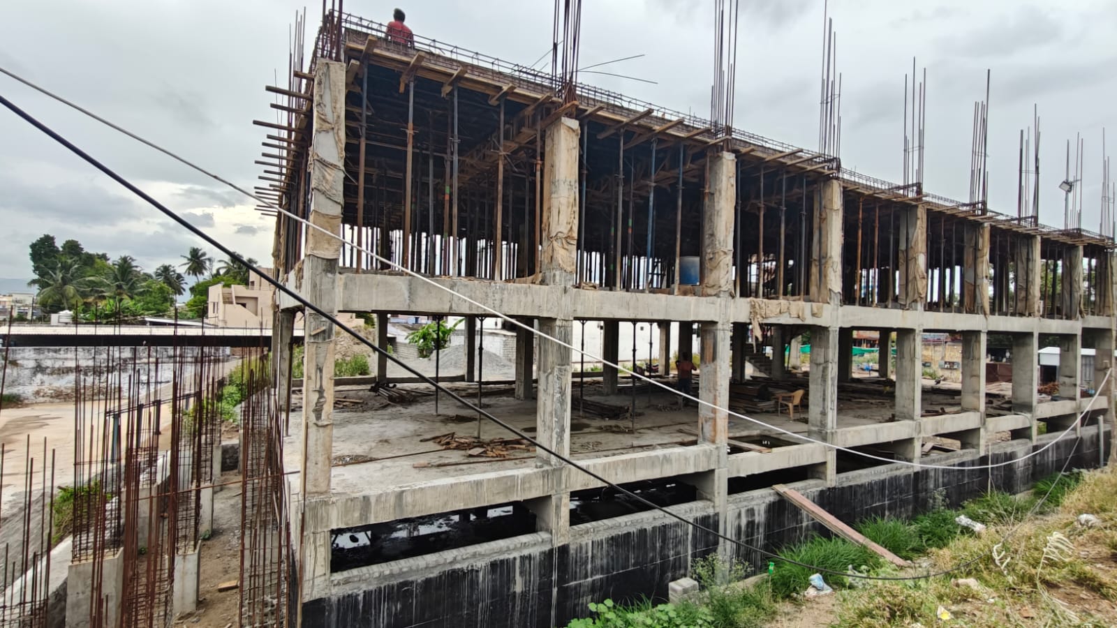Mirthini Hospital construction — photo 4 of 5